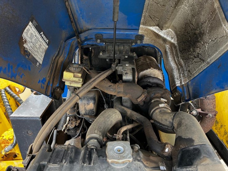 new-holland-tn70a-image-23