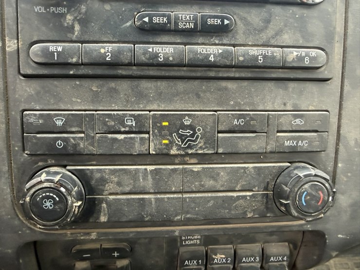 2011-ford-f550-image-33