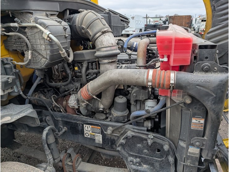 2020-kenworth-t680-image-15