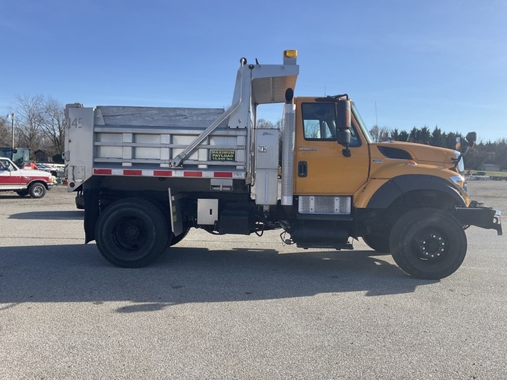 international-workstar-7600-image-3