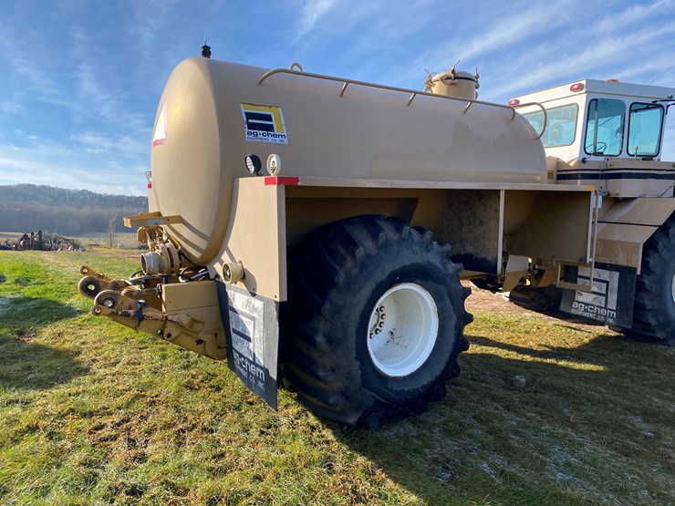 #1300-•-ag-gator-2004-injector-applicator-(colfax,-wi)-image-7