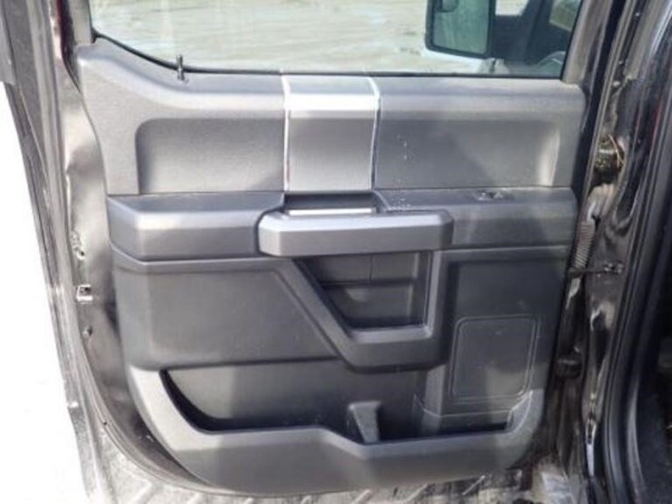 ford-f150-xlt-image-31