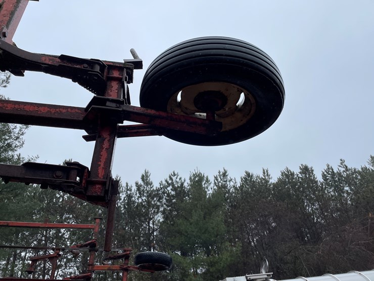#1170-•-36'-case-1300-field-cultivator-(antigo,-wi)-image-6