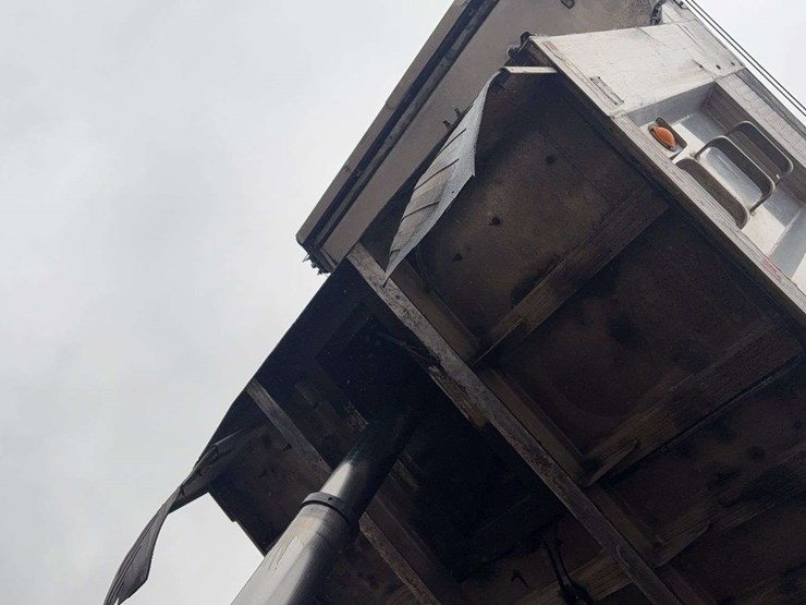 1994-ford-lt9000-image-43