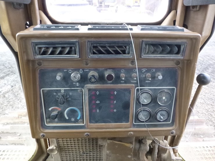 caterpillar-d6h-image-7