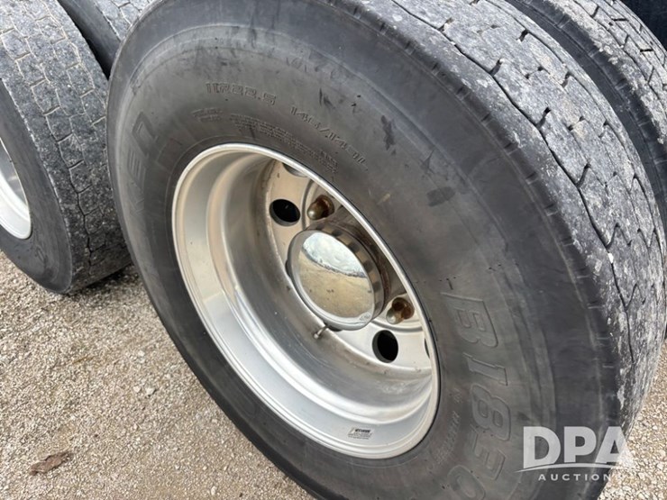 peterbilt-378-image-74