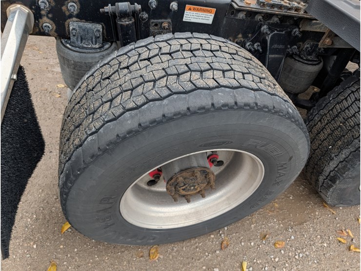 freightliner-cascadia-125-image-7