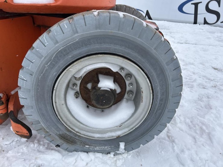 jlg-e300ajp-image-36