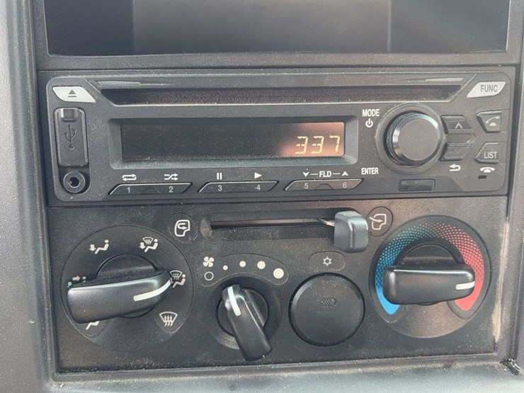 2018-isuzu-ftr-image-26