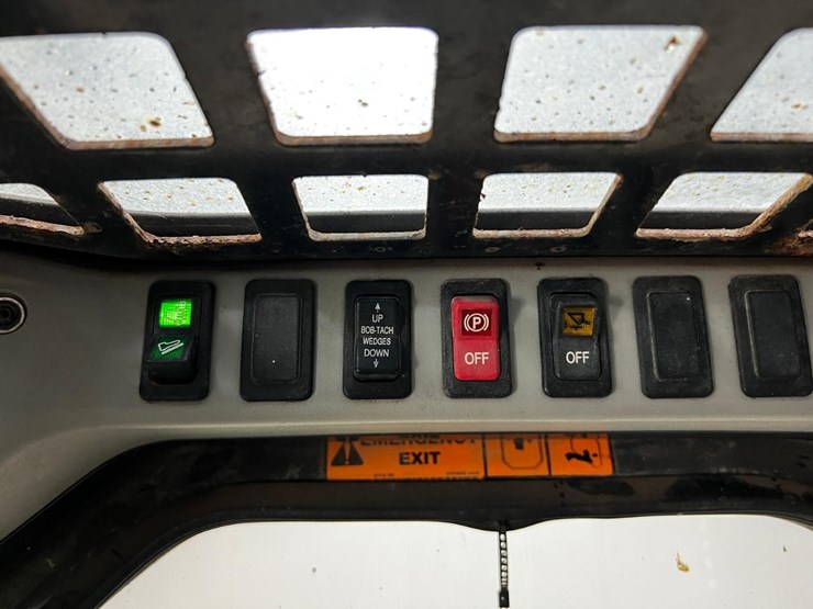 bobcat-s330-image-20