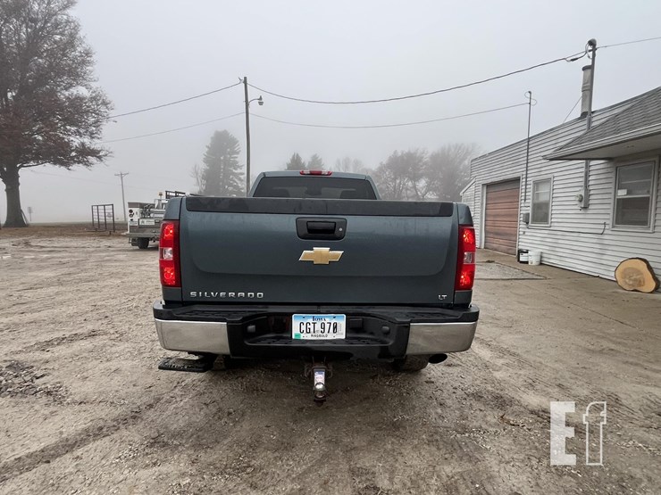 chevrolet-silverado-2500hd-lt-image-4