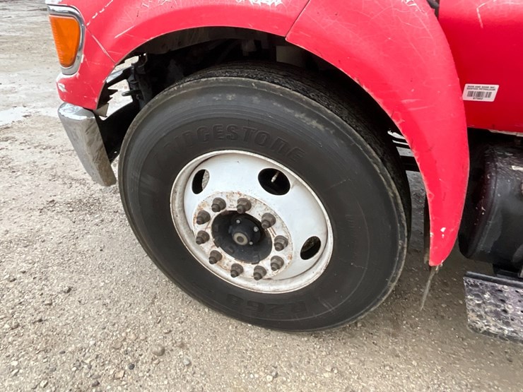 2015-ford-f650-image-16