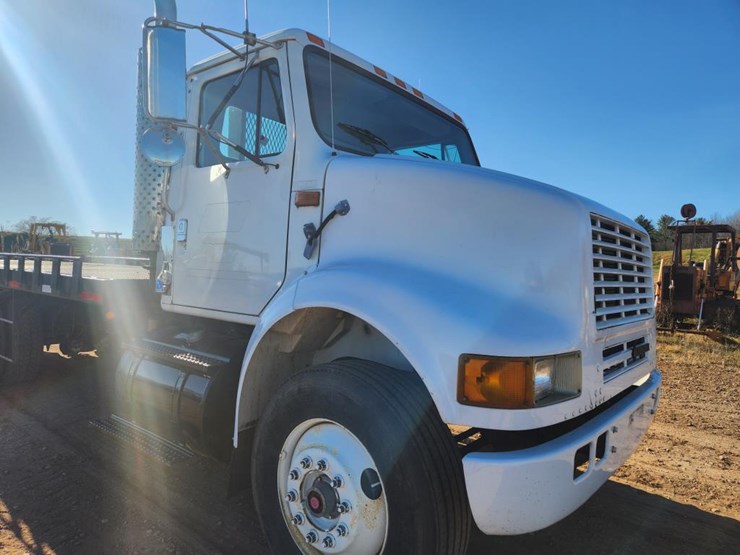 international-8100-image-16