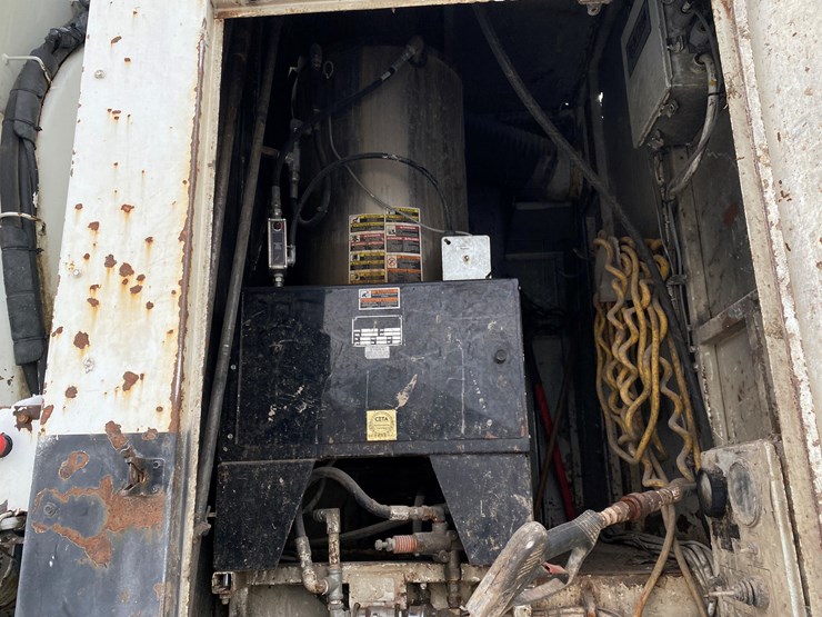 caterpillar-c13-image-44