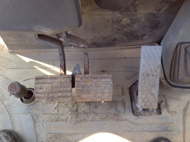 caterpillar-420d-image-7