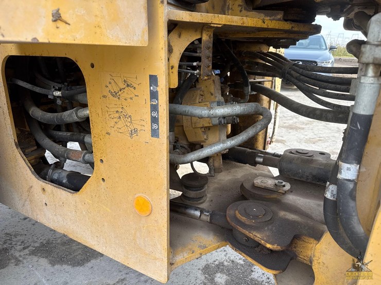 2014-caterpillar-924k-image-21