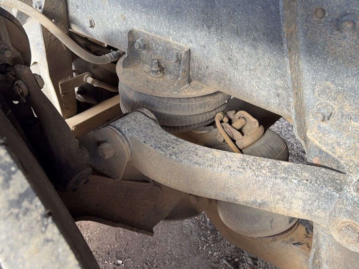 2017-kenworth-t880-image-19