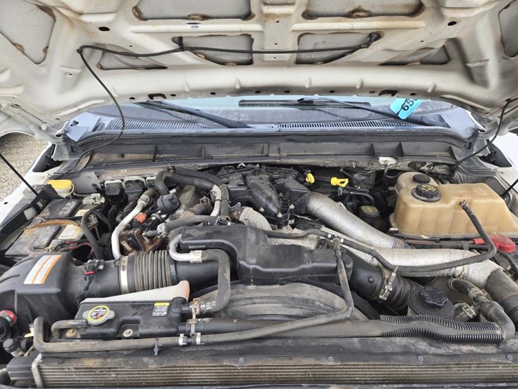 2011-ford-f350-image-28