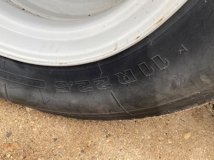 #1031-•-2014-northern-6000-gallon-semi-manure-tanker-trailer(has-wi-title)-(kewaunee,-wi)-image-25