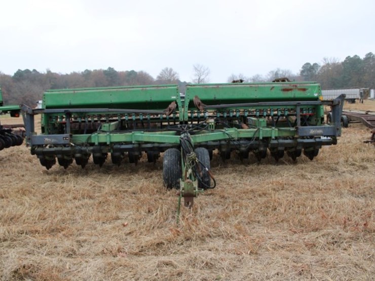 john-deere-750-image-1