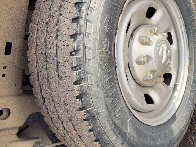 2014-dodge-ram-2500-image-8