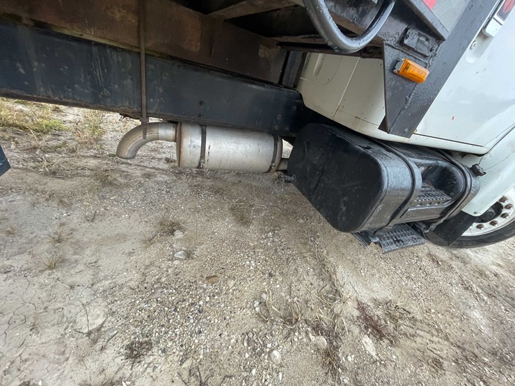 international-4900-image-16