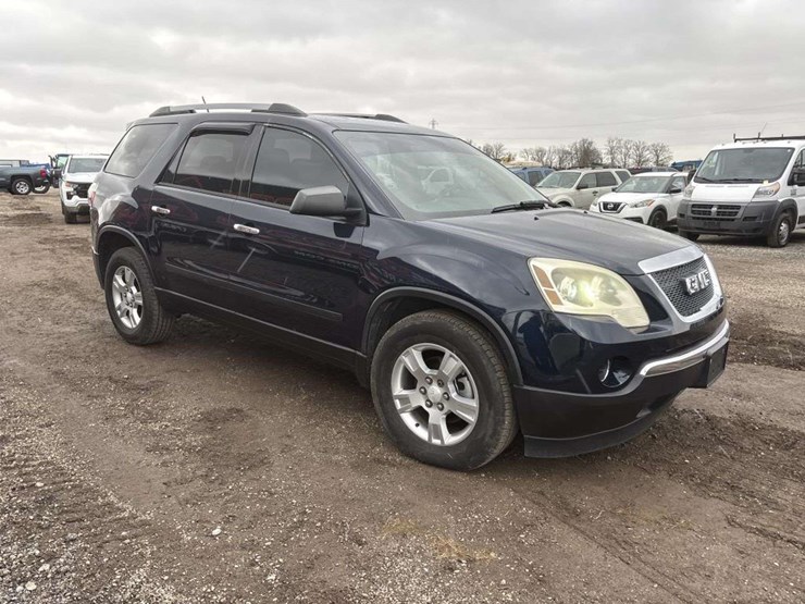 2011-gmc-acadia-image-6