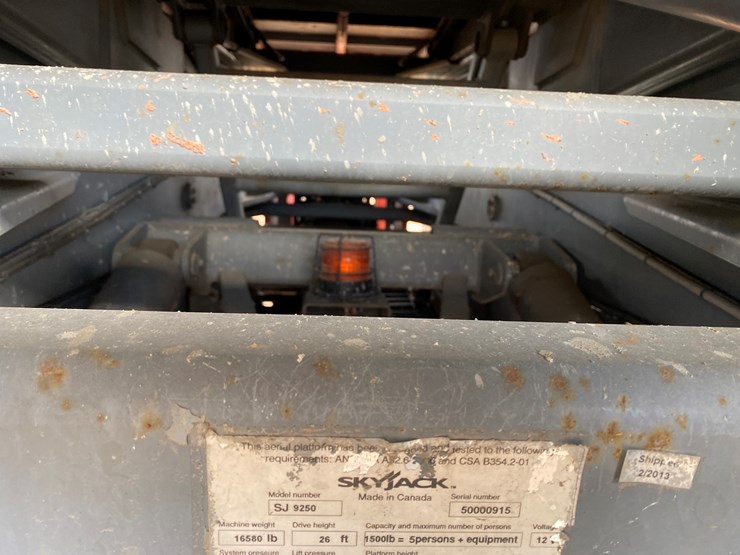 #474-•-2013-skyjack-sj9250-rough-terrain-4x4-diesel-scissor-lift-(mosinee,-wi)-image-17
