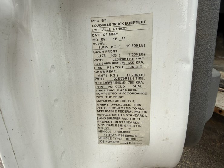 2011-ford-f550-image-49