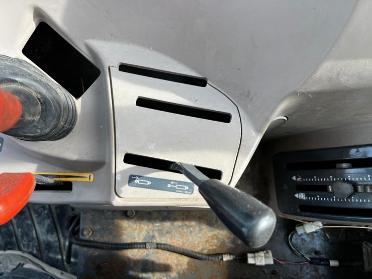 kubota-m7040hdc-image-29