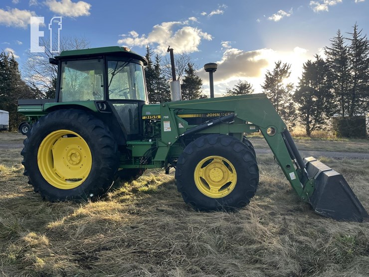 john-deere-3155-image-2