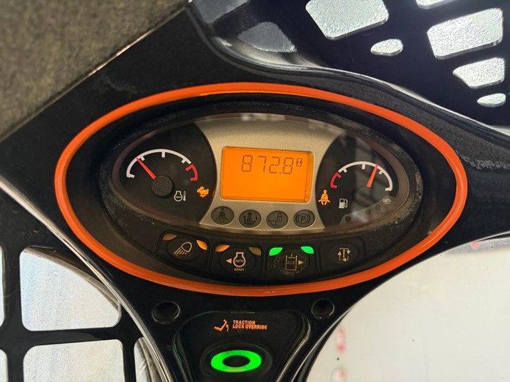 2014-bobcat-t650-image-23