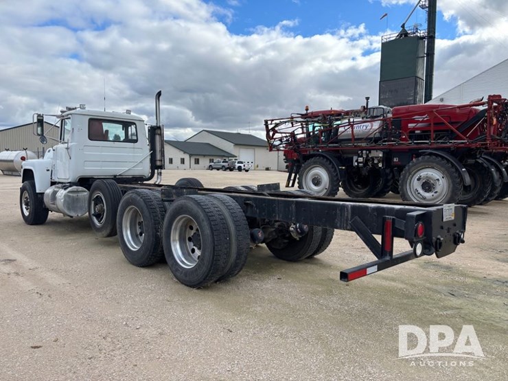 1986-mack-rd686-image-11