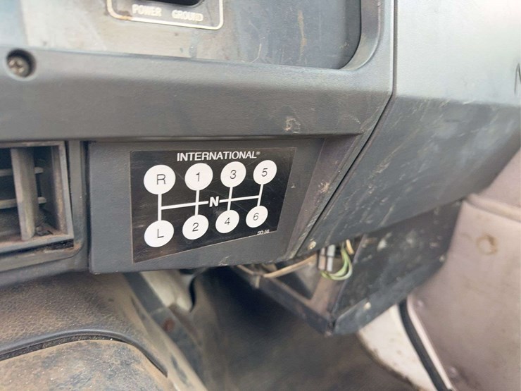 1997-international-4900-image-34