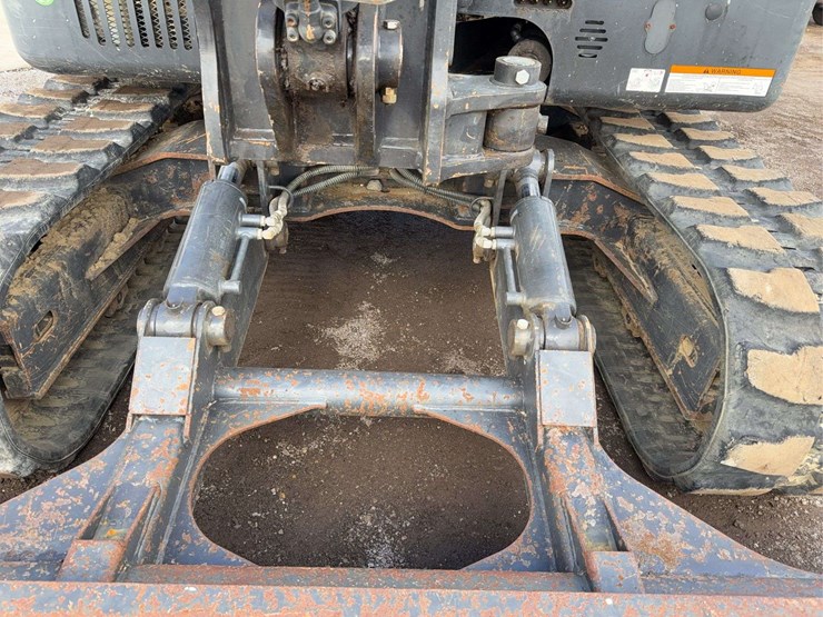 2016-bobcat-e85-image-29