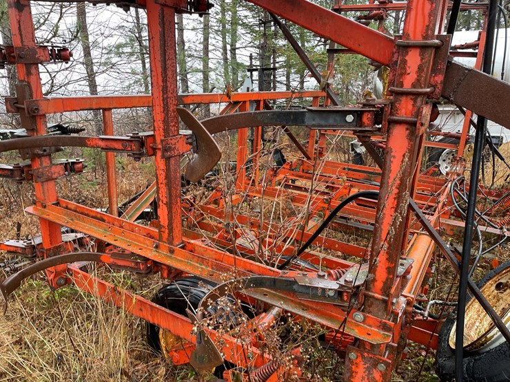 #1170-•-36'-case-1300-field-cultivator-(antigo,-wi)-image-8