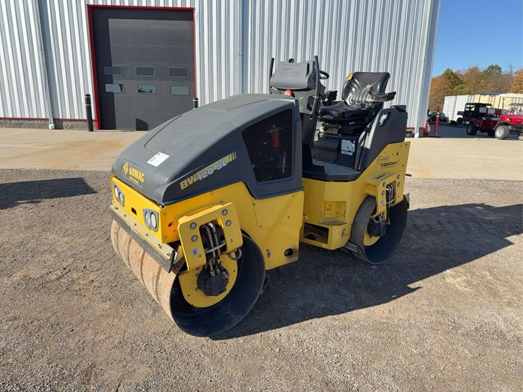 2016-bomag-bw120-image-1