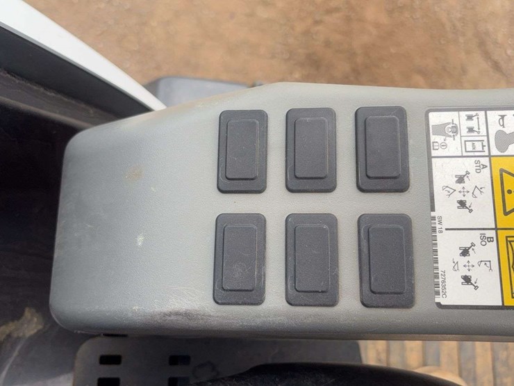 2023-bobcat-e42r2-image-47