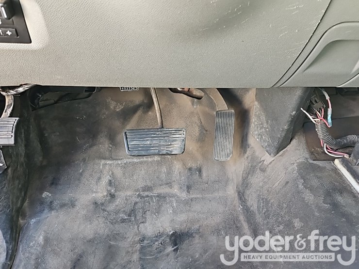 chevrolet-silverado-2500-image-34