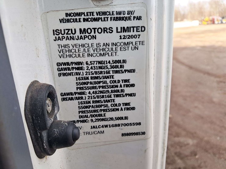 2008-isuzu-npr-image-25