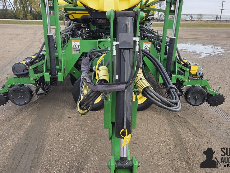 john-deere-db44-image-12