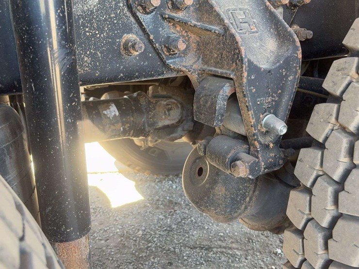 2010-international-lf517-lone-star-dump-truck-image-10