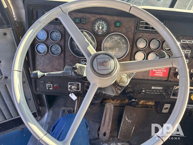 kenworth-t600-image-63