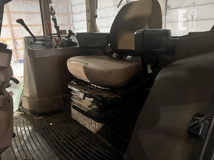 john-deere-7810-image-17