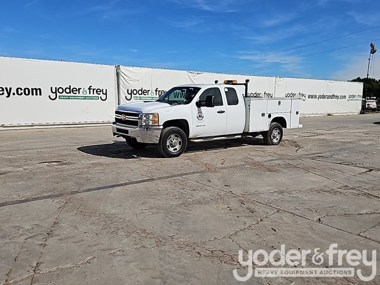 chevrolet-silverado-2500-image-2