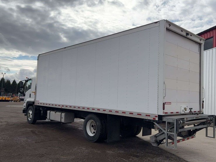 2018-isuzu-ftr-image-4