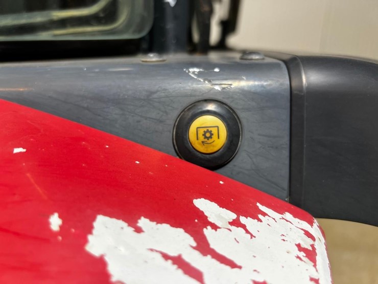 2017-massey-ferguson-1754-image-14