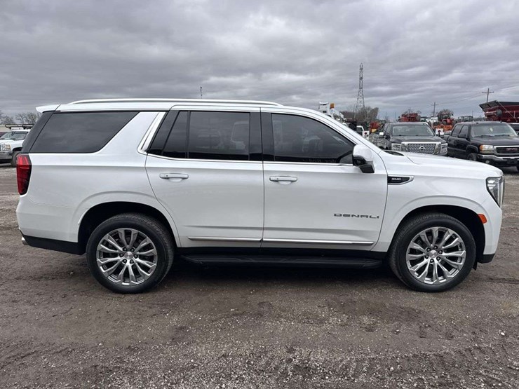 2023-gmc-yukon-denali-image-5