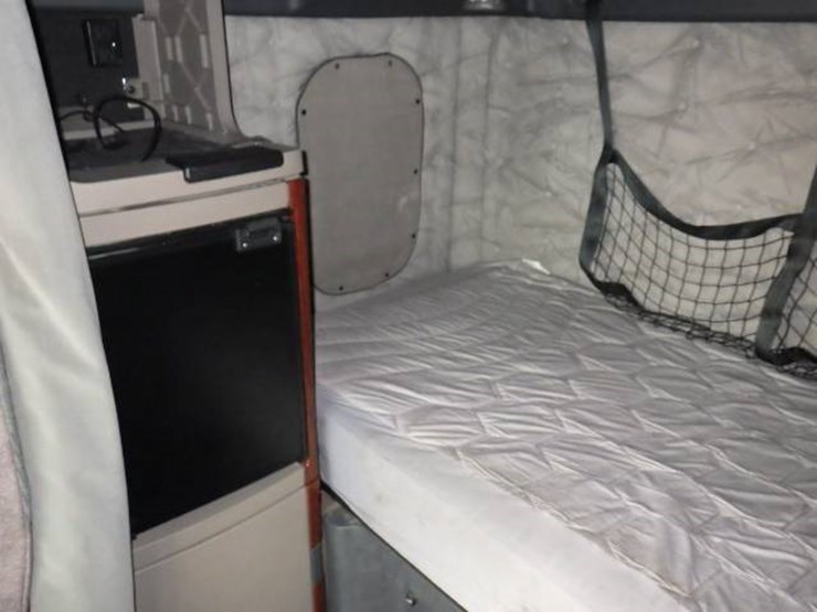 2019-freightliner-cascadia-125-image-20