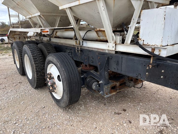 freightliner-fld112-image-64